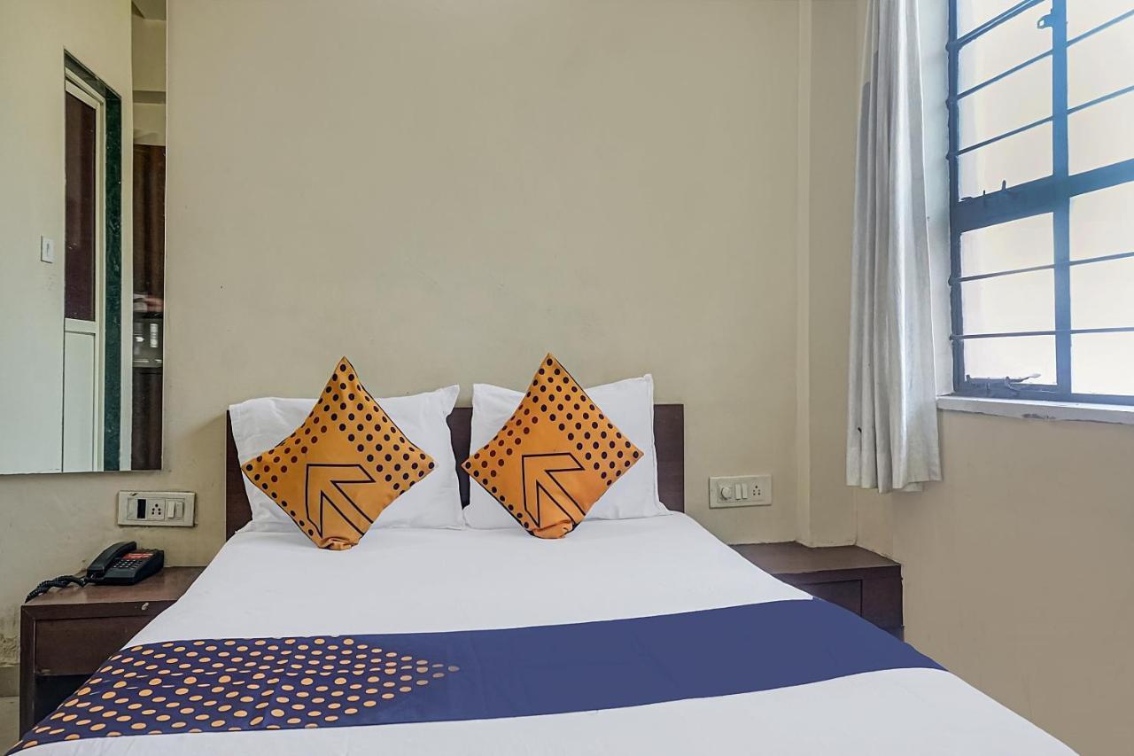 Oyo Flagship 75444 Hotel Kinara Lodging & Boarding Mangvadi 외부 사진