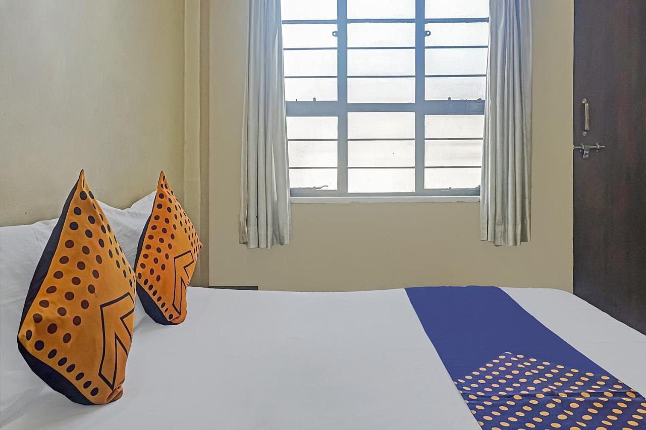 Oyo Flagship 75444 Hotel Kinara Lodging & Boarding Mangvadi 외부 사진