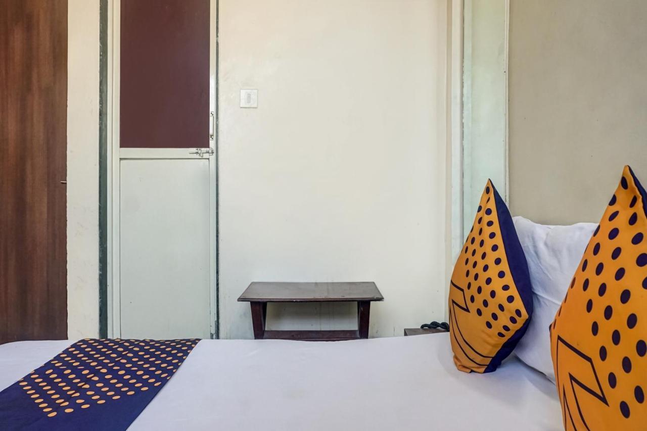 Oyo Flagship 75444 Hotel Kinara Lodging & Boarding Mangvadi 외부 사진
