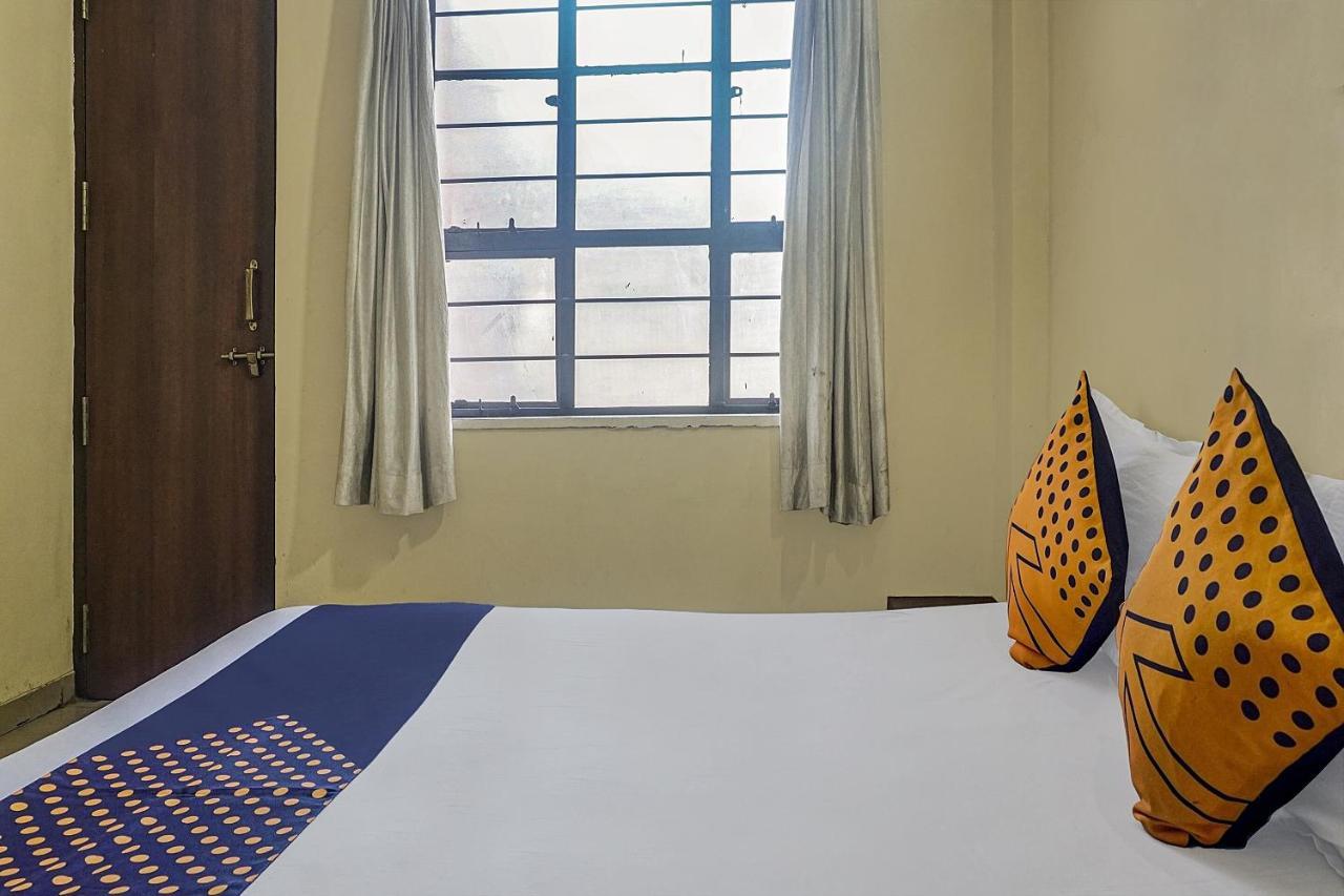 Oyo Flagship 75444 Hotel Kinara Lodging & Boarding Mangvadi 외부 사진