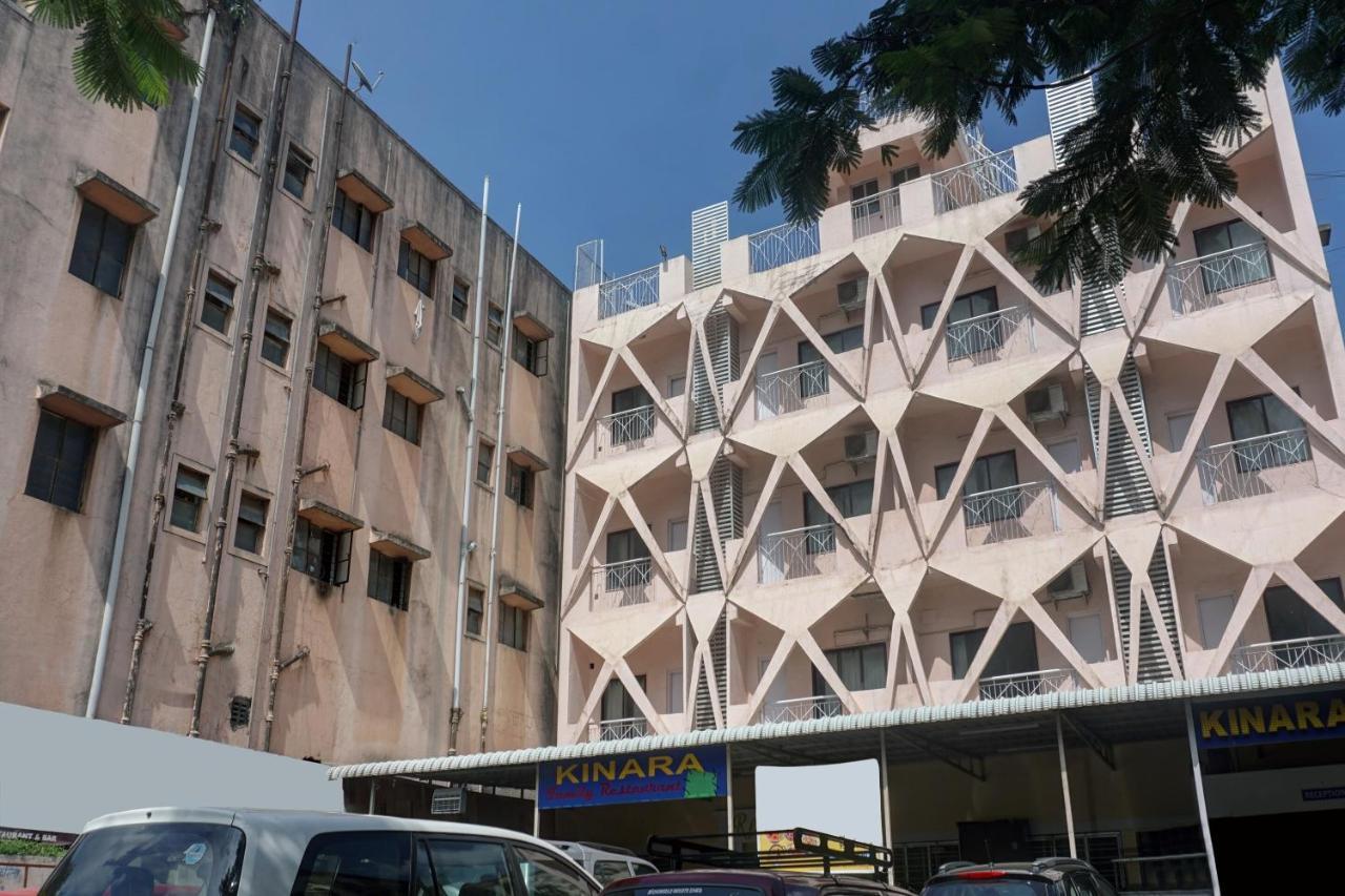 Oyo Flagship 75444 Hotel Kinara Lodging & Boarding Mangvadi 외부 사진