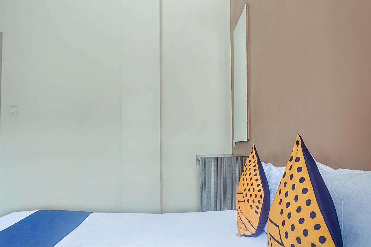 Oyo Flagship 75444 Hotel Kinara Lodging & Boarding Mangvadi 외부 사진